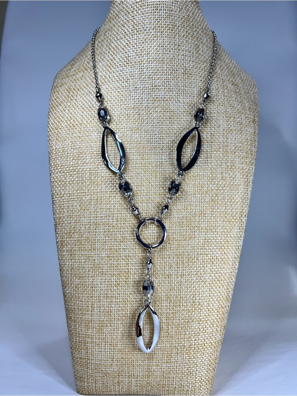 NWOT Lia Sophia retired Escapade Beguile oval link faceted glass Y-drop necklace